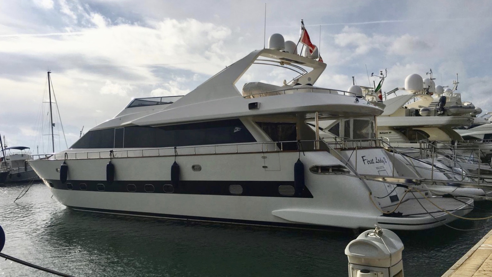 yacht first lady qatar olbia